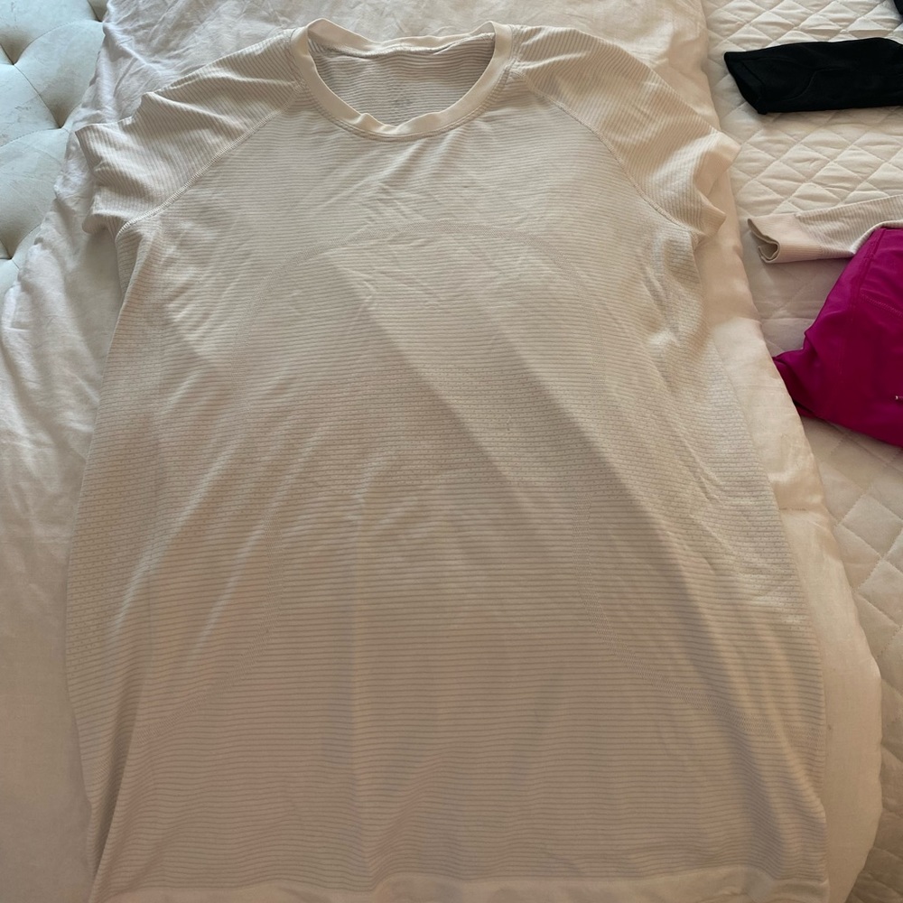 Lululemon Swiftly Tech Short sleeve